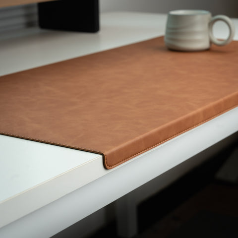 Hemmed Deskmat