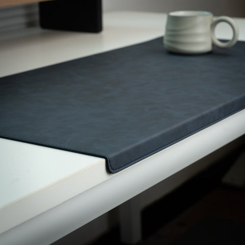 Hemmed Deskmat
