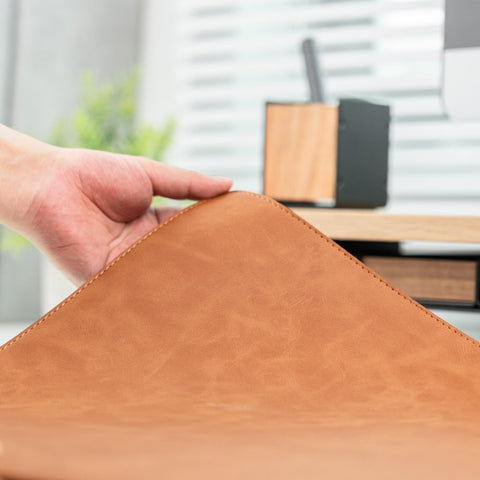 Hemmed Deskmat